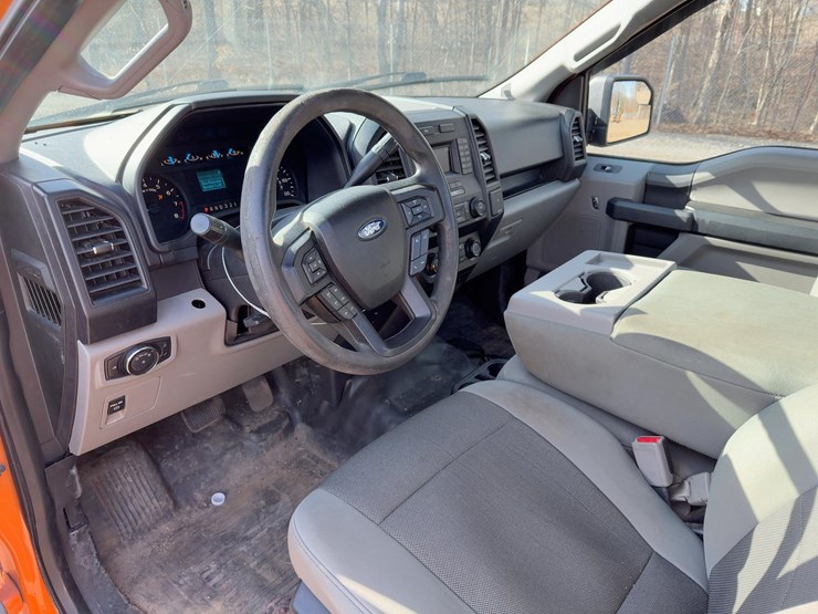 2016-ford-f150-xl-image-17