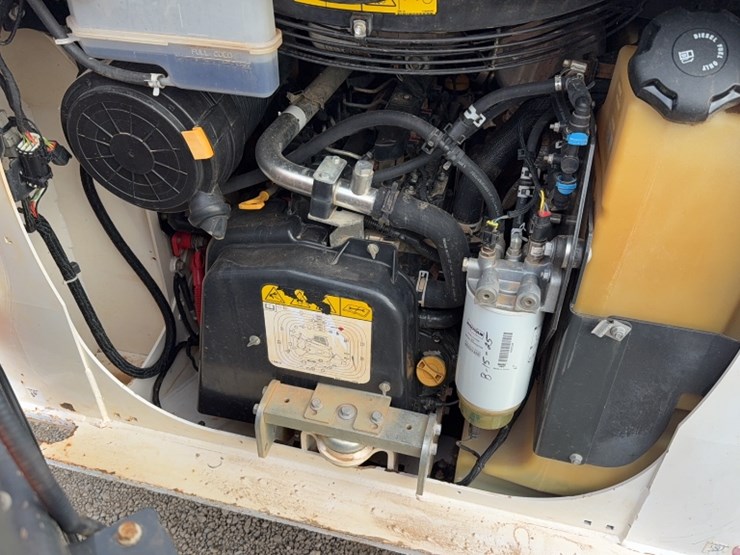 2022-bobcat-t62-image-11