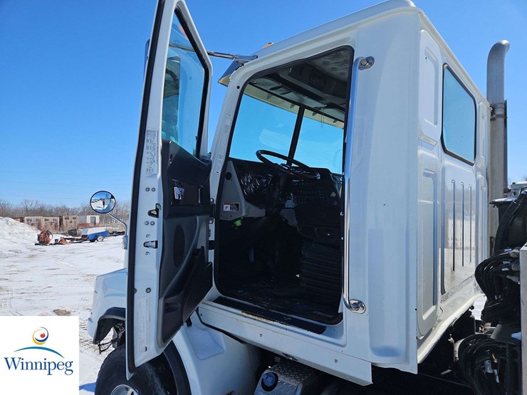 2014-western-star-4700-image-27