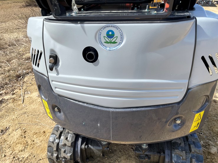 #902-•-new-land-hero-rt15r-mini-excavator-image-21