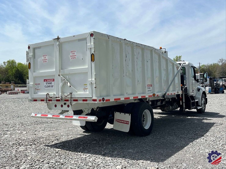 2025-kenworth-t380-image-47