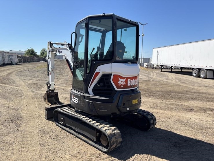 2020-bobcat-e26-image-4