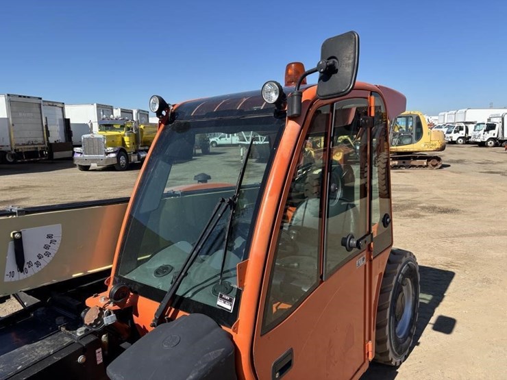 2017-jlg-g5-18a-image-21