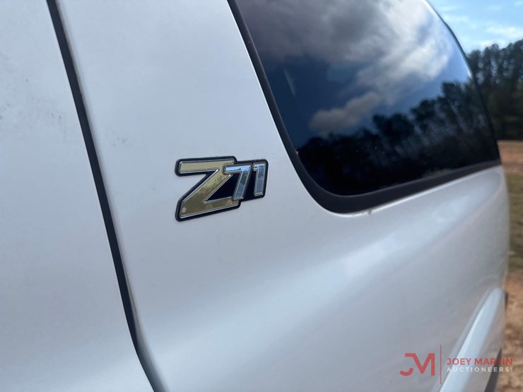 chevrolet-suburban-image-11