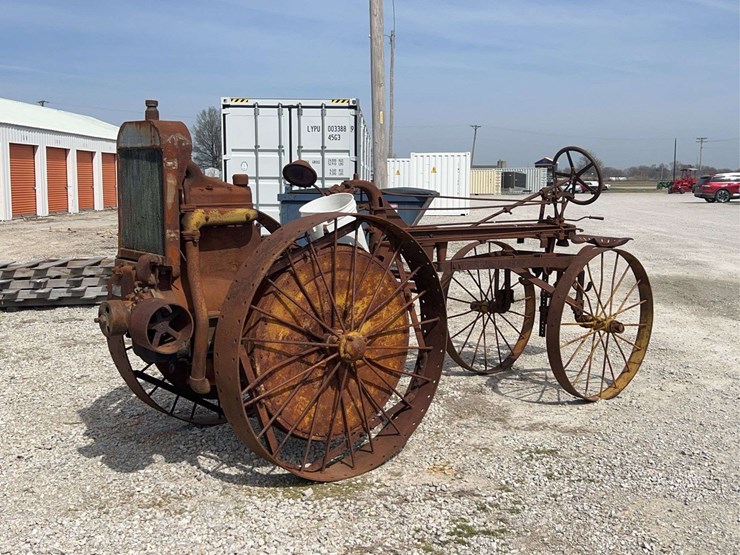 moline-universal-image-1