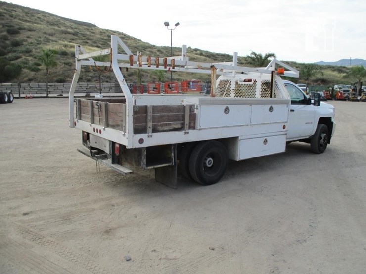 2016-chevrolet-3500hd-image-3