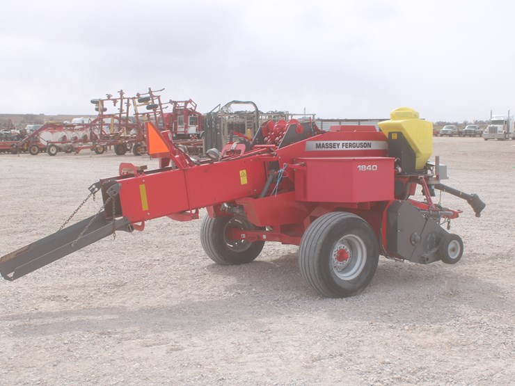 2015-massey-ferguson-1840-image-7