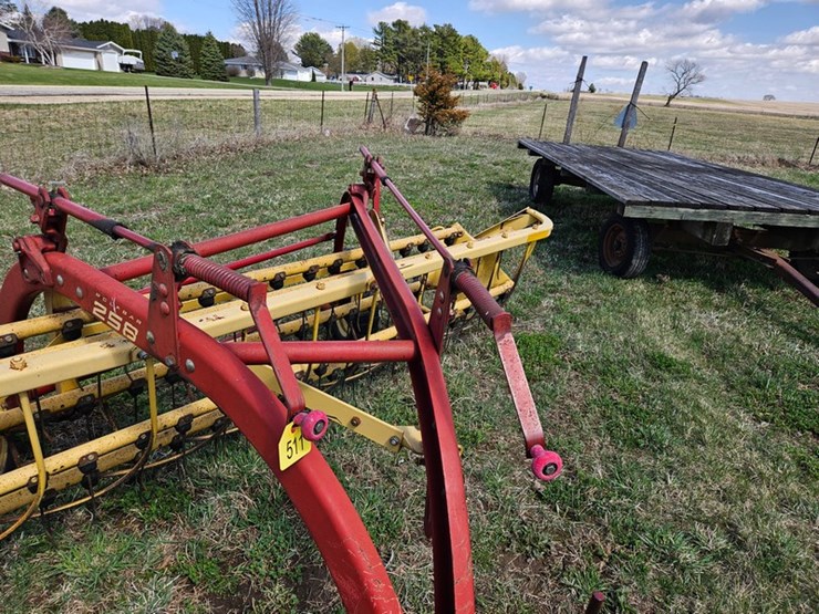 new-holland-258-image-10