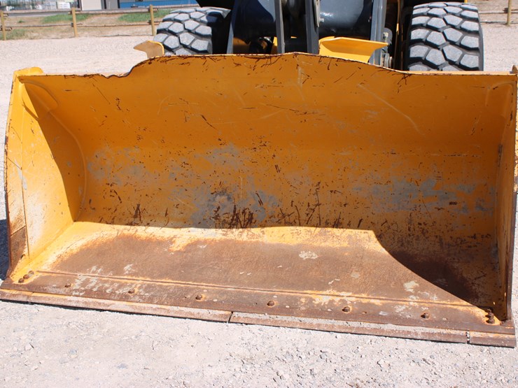 2021-deere-524p-image-10