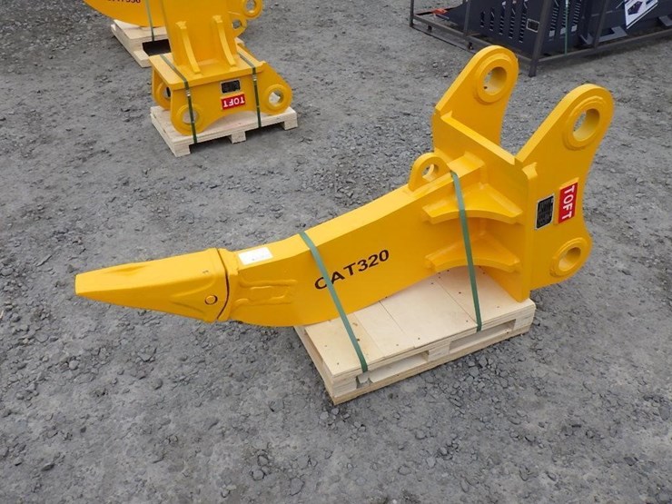 caterpillar-320-image-2