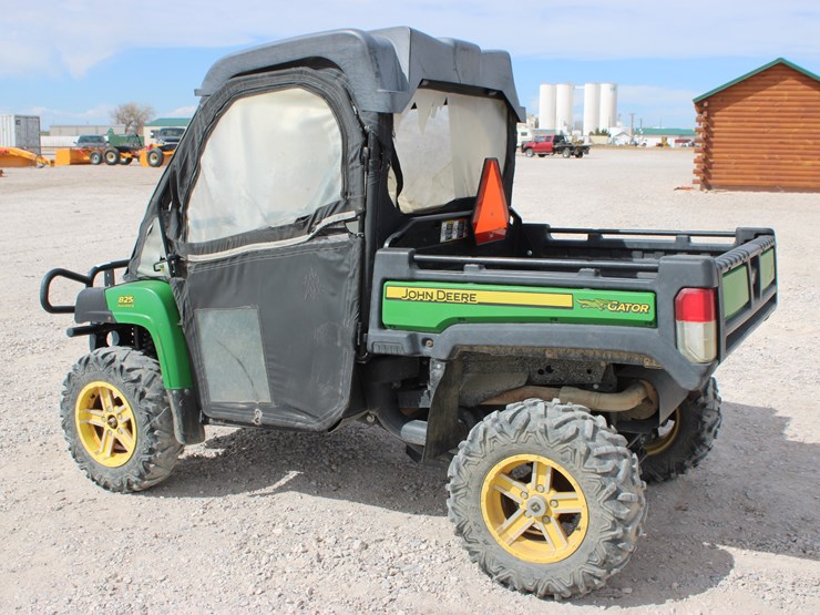 john-deere-gator-image-9