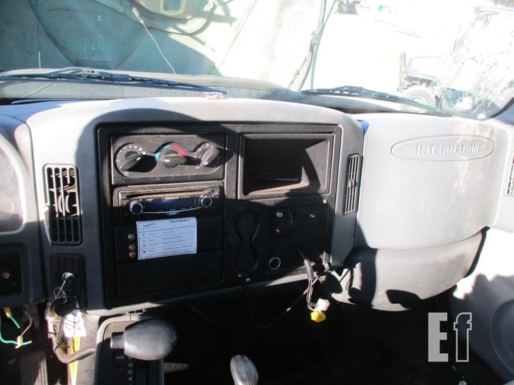 2002-international-durastar-4300-image-8