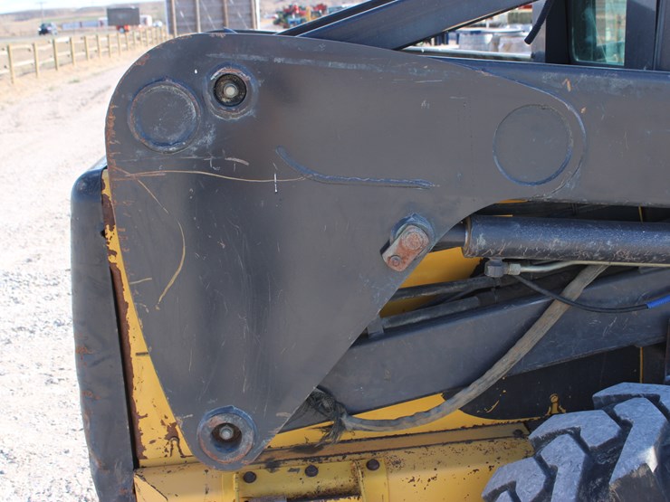 new-holland-ls190-image-36