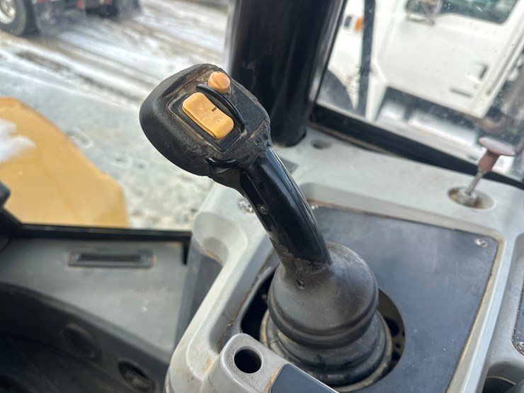 caterpillar-950gc-image-81