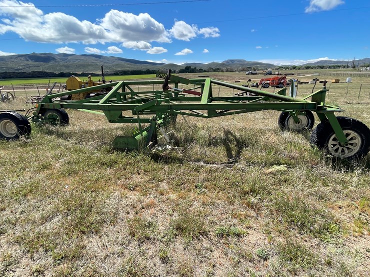 #4083-•-land-plane-image-3