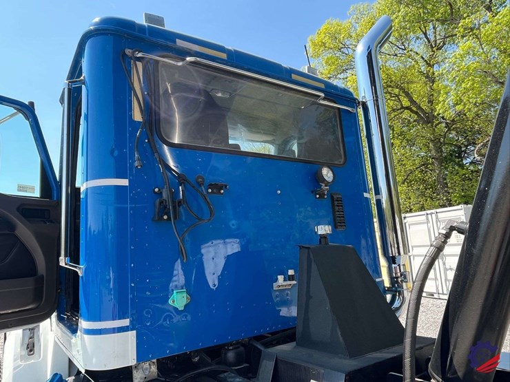 2018-international-hx620-image-86