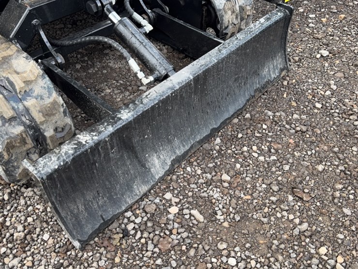 cfg-industry-h12r-image-6