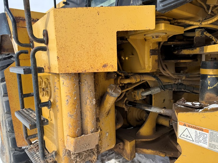 caterpillar-980g-image-40