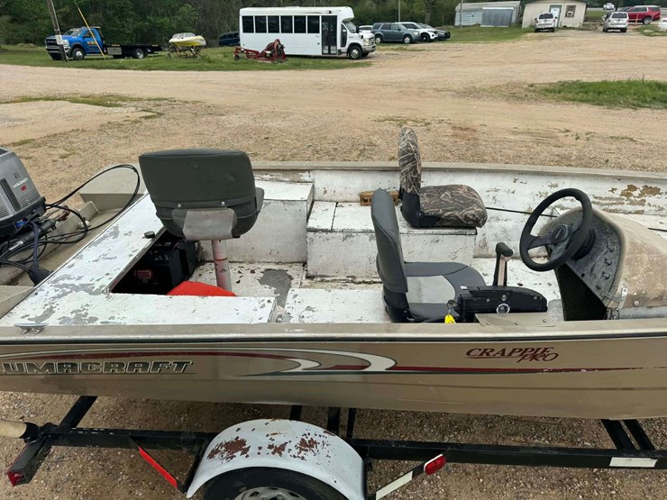 2003-alumacraft-crappie-pro-w/mariner-magnum-40-motor-image-10