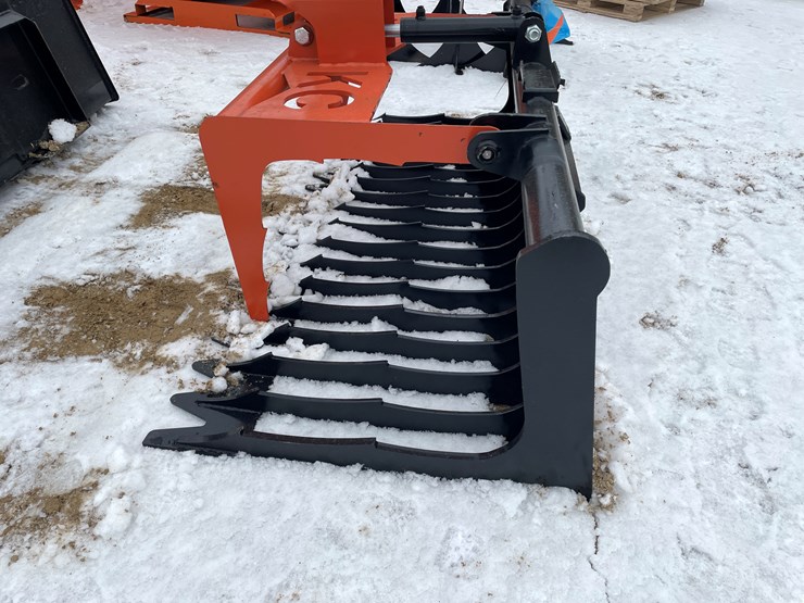 #2039-•-skid-steer-mount-skeleton-grapple-bucket-image-8