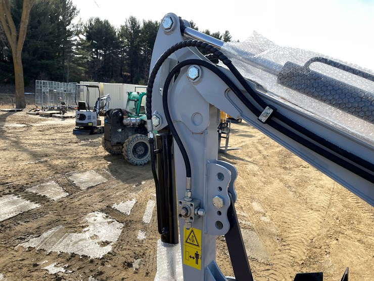 #1034-•-new-ats-me18-mini-excavator-image-29