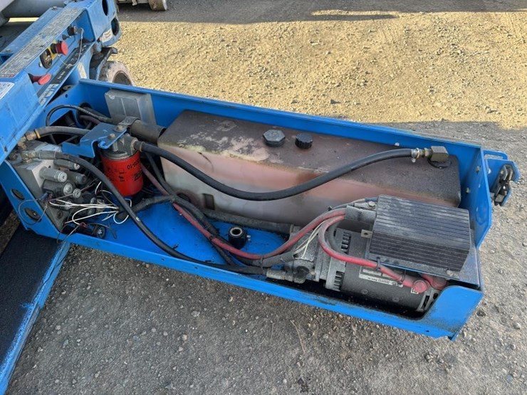 2001-genie-gs2646-image-11