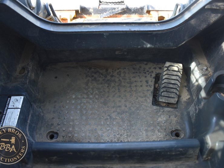 2021-deere-333g-image-44