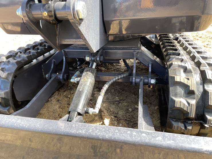 #902-•-new-land-hero-rt15r-mini-excavator-image-37