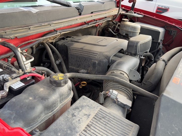 2011-chevrolet-2500-image-26