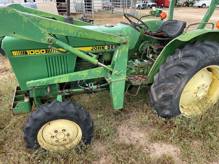 john-deere-1050-image-6