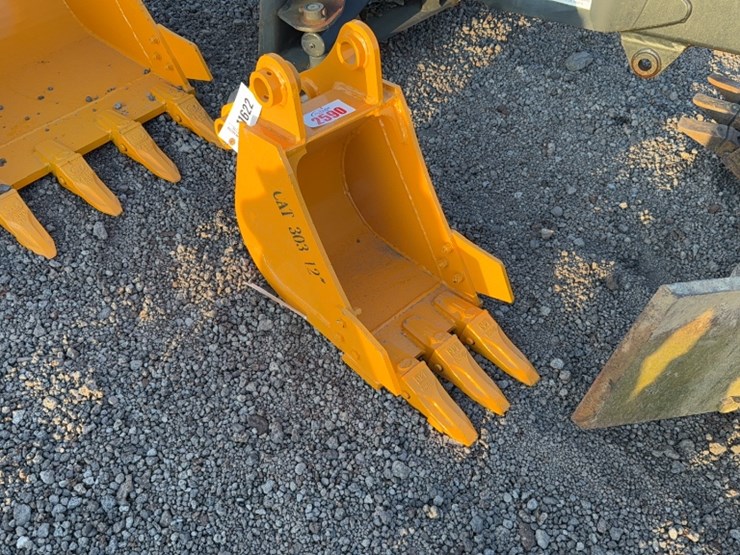 caterpillar-307-image-1