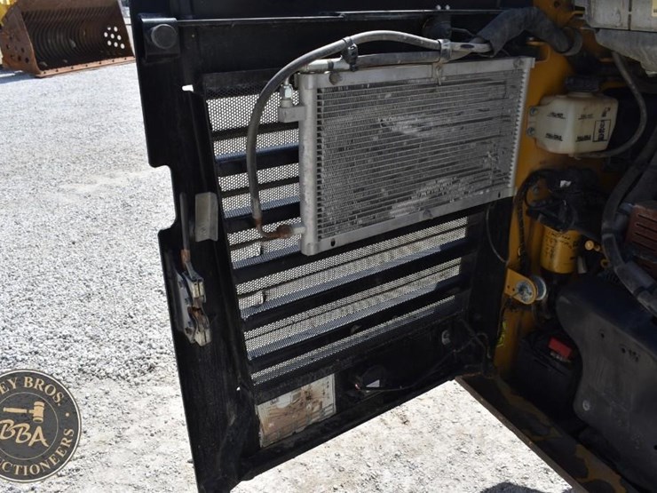 2020-caterpillar-289d3-image-29