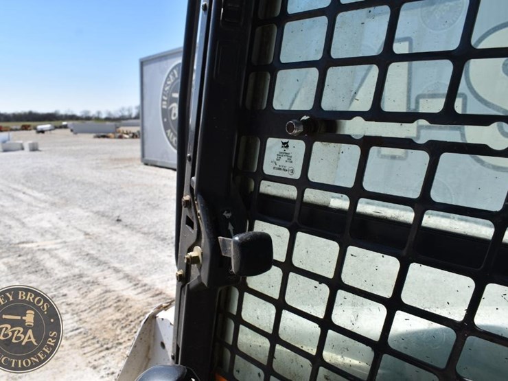2013-bobcat-t650-image-41