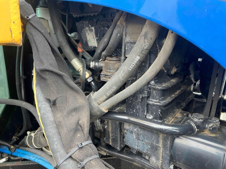 new-holland-tn70da-image-15