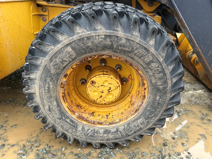 deere-310sj-image-100