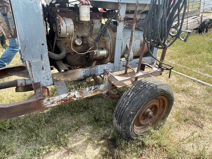 #4028-•-lincoln-arc-welder-image-4