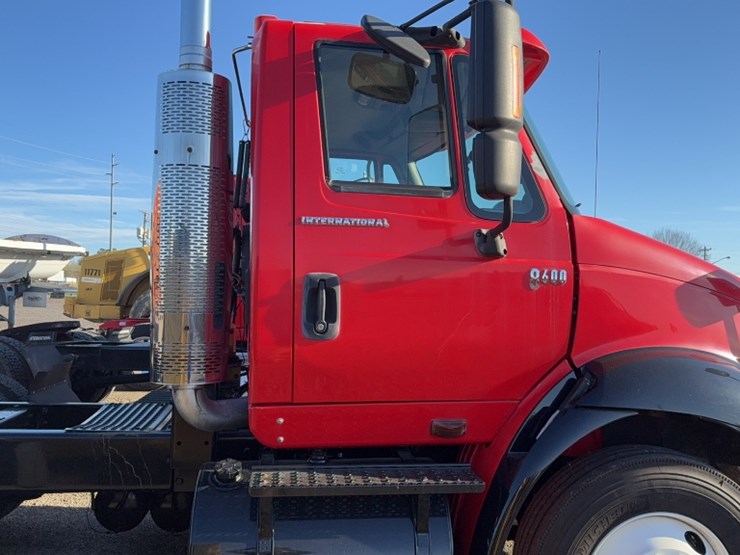 2004-international-8600-image-5