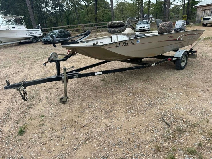 2003-alumacraft-crappie-pro-w/mariner-magnum-40-motor-image-1