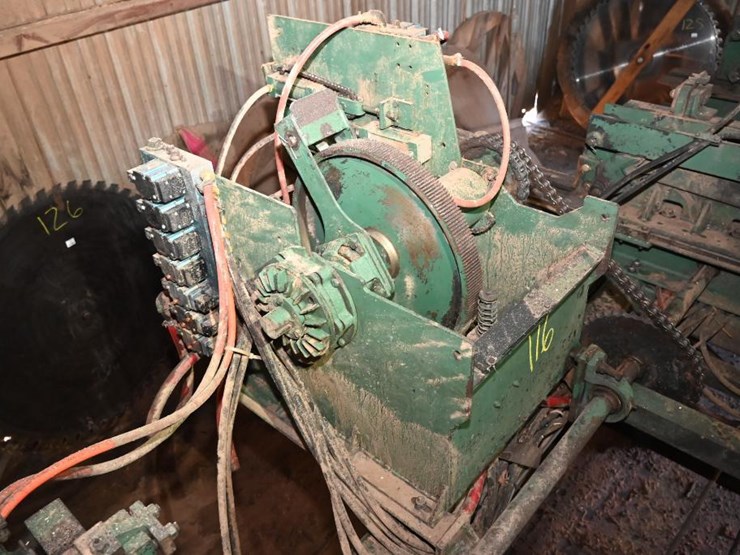 #116-•-cleereman-38-3hb-carriage-and-track-image-16