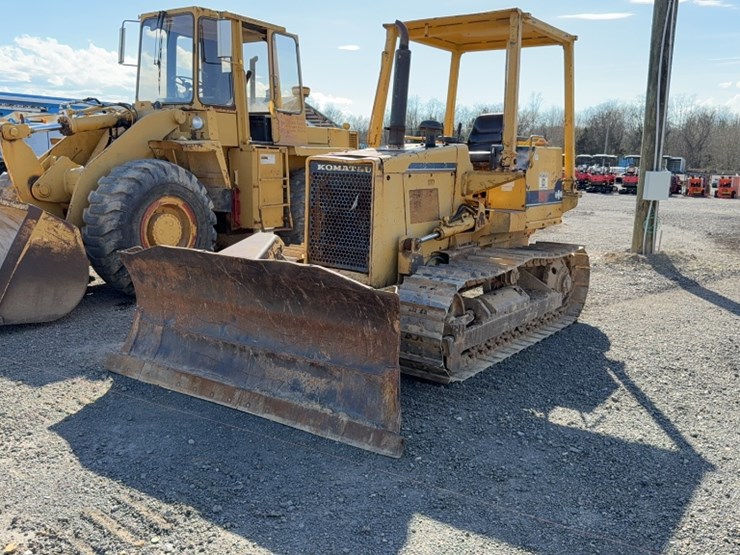 komatsu-d37e-2-image-1