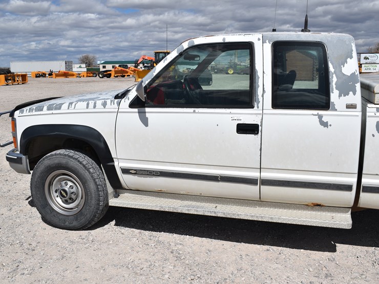 1993-chevrolet-silverado-3500-image-13