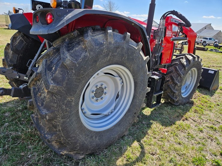 massey-ferguson-4710-image-60