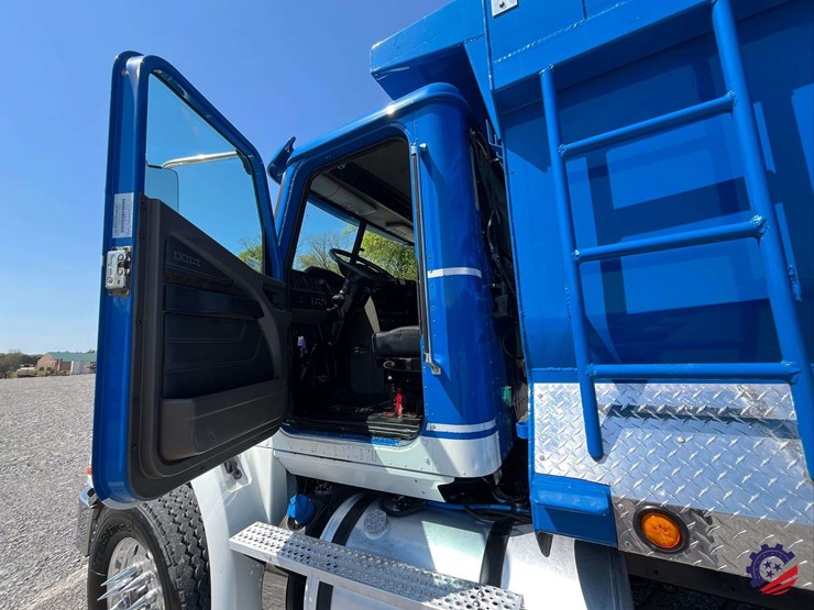 2018-international-hx620-image-69