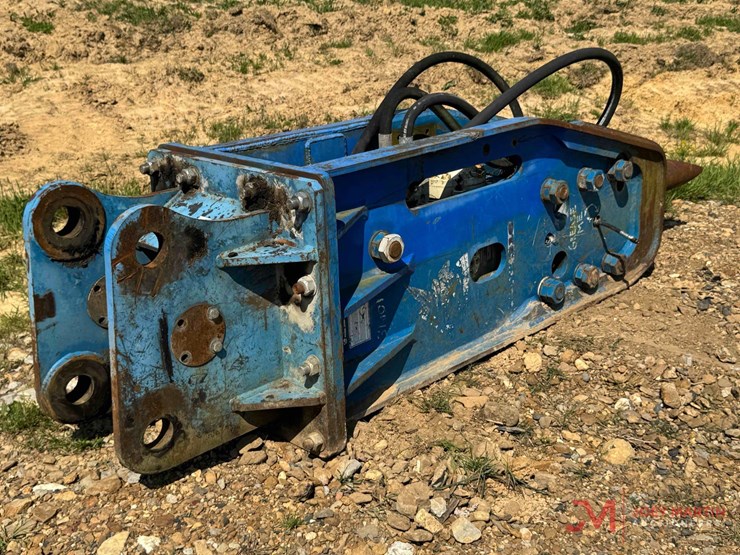 komatsu-pc210-image-2