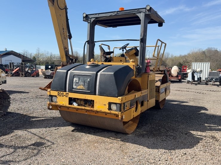 caterpillar-cb-534c-image-6