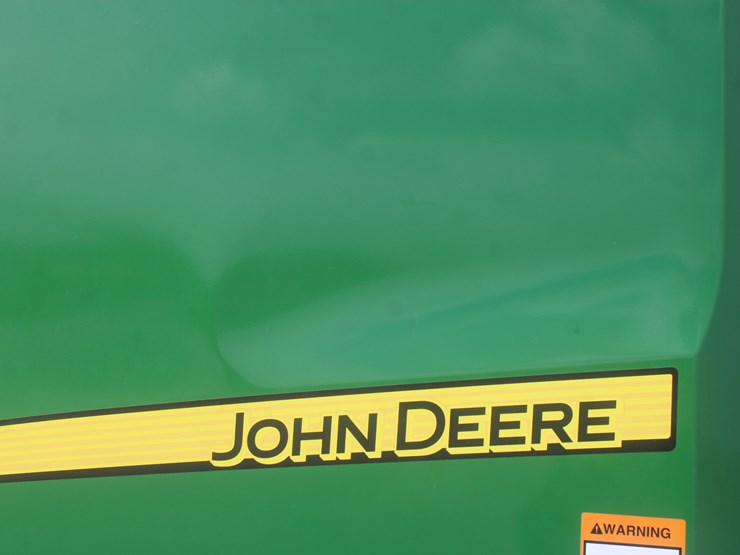 john-deere-560m-image-19