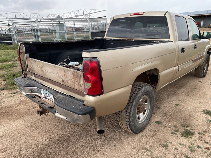 #4006-•-2005-chevy-crew-cab-truck-(az-title)-image-13