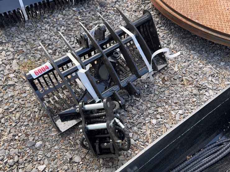 #6004-•-mini-excavator-attatchment-package-image-2