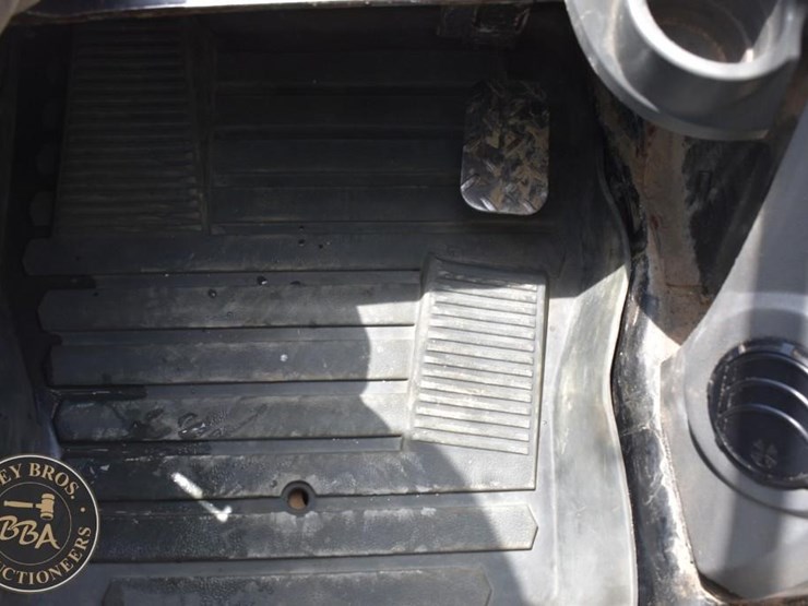 2020-caterpillar-289d3-image-45