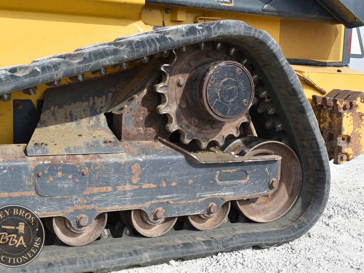 2023-deere-333g-image-25